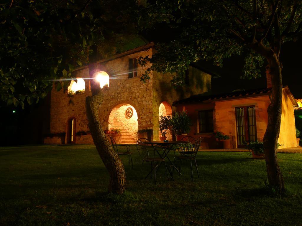 บีแอนด์บี เลอ กาเซลเล Bed & Breakfast ลูชินญาโน ภายนอก รูปภาพ