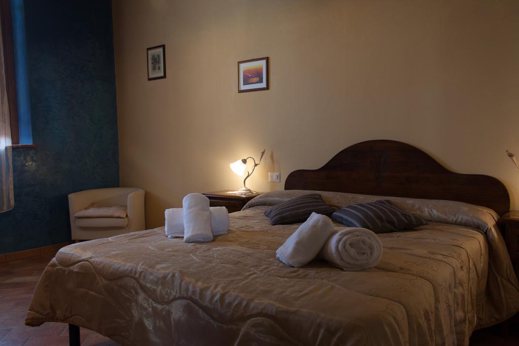 บีแอนด์บี เลอ กาเซลเล Bed & Breakfast ลูชินญาโน ภายนอก รูปภาพ