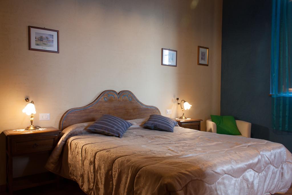 บีแอนด์บี เลอ กาเซลเล Bed & Breakfast ลูชินญาโน ภายนอก รูปภาพ