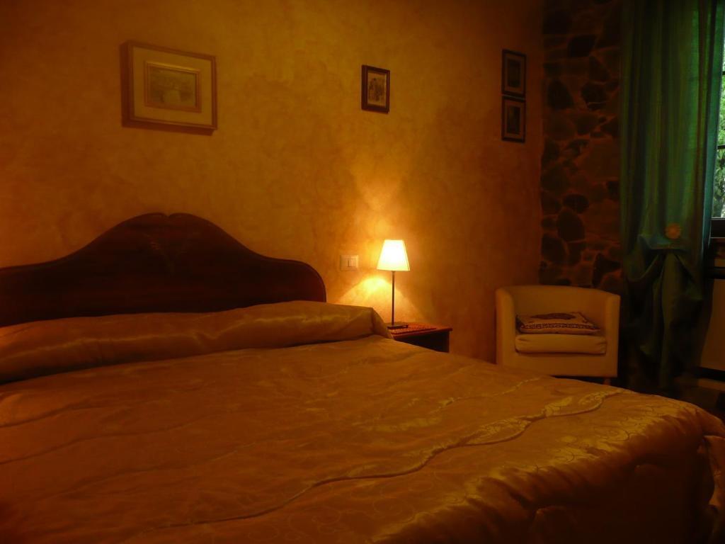บีแอนด์บี เลอ กาเซลเล Bed & Breakfast ลูชินญาโน ห้อง รูปภาพ